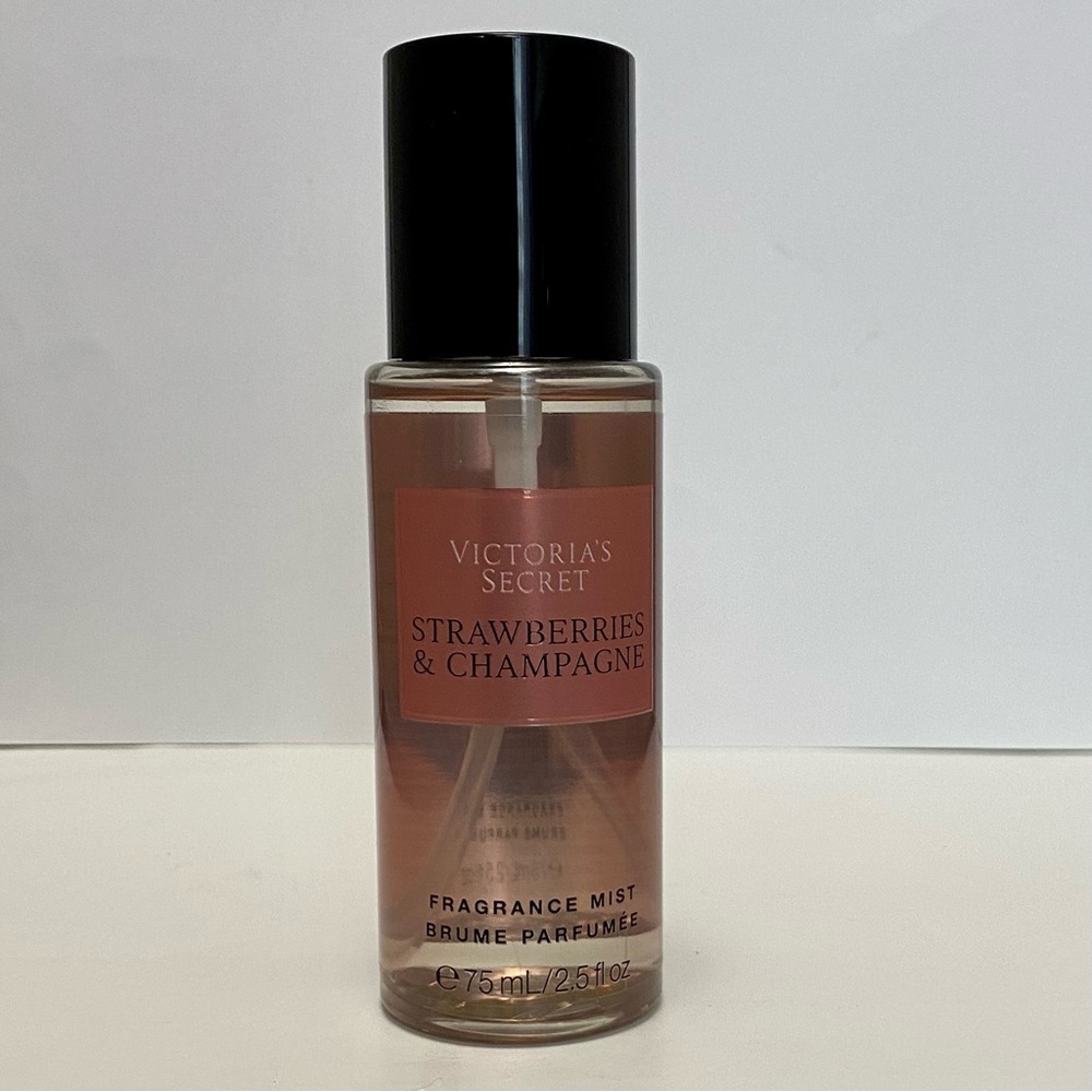 NEW Victoria's Secret Strawberries & Champagne Fragrance Mist 2.5 fl.oz.